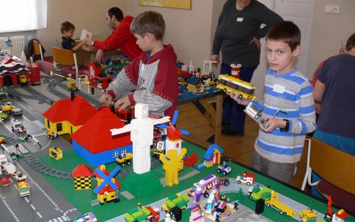 Stavba Lego městečka 2018 image 37