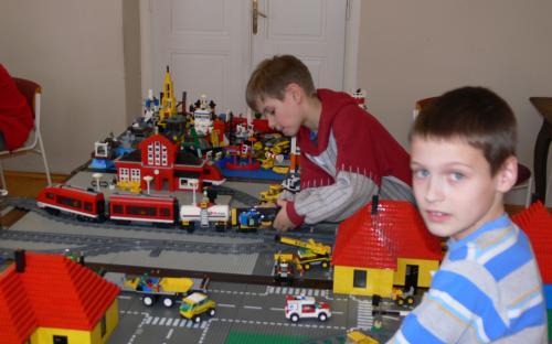 Stavba Lego městečka 2018 image 38